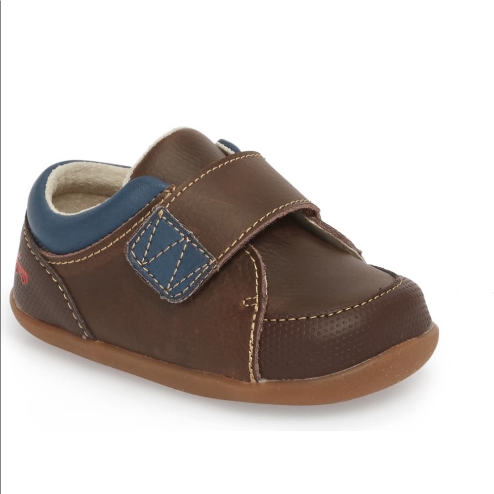 **SOLD**See Kai Run Size 4 Brown leather shoes